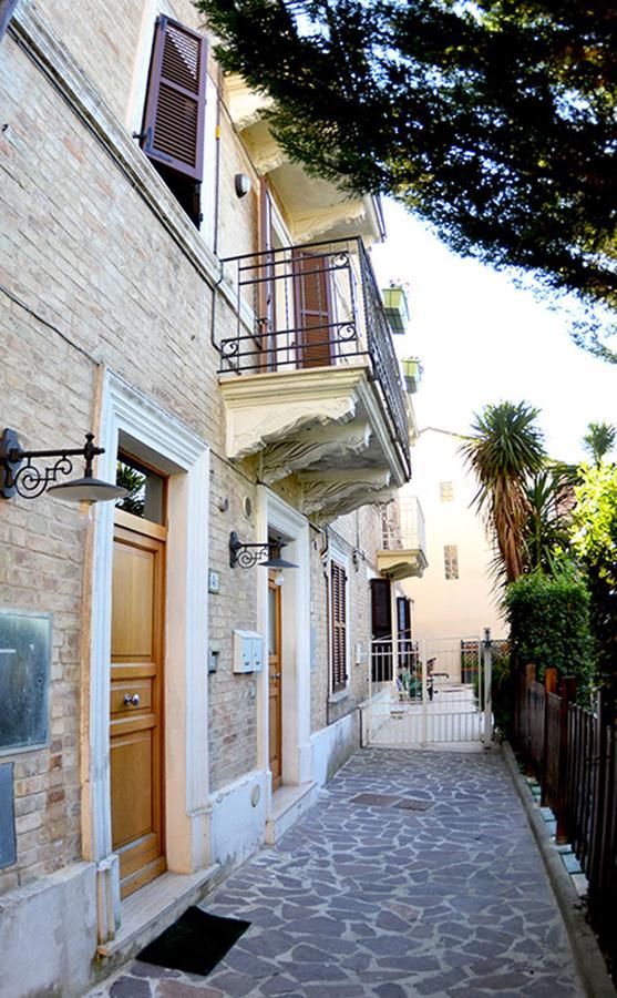 Bed & Breakfast Il Vicolo San Benedetto del Tronto Exterior photo