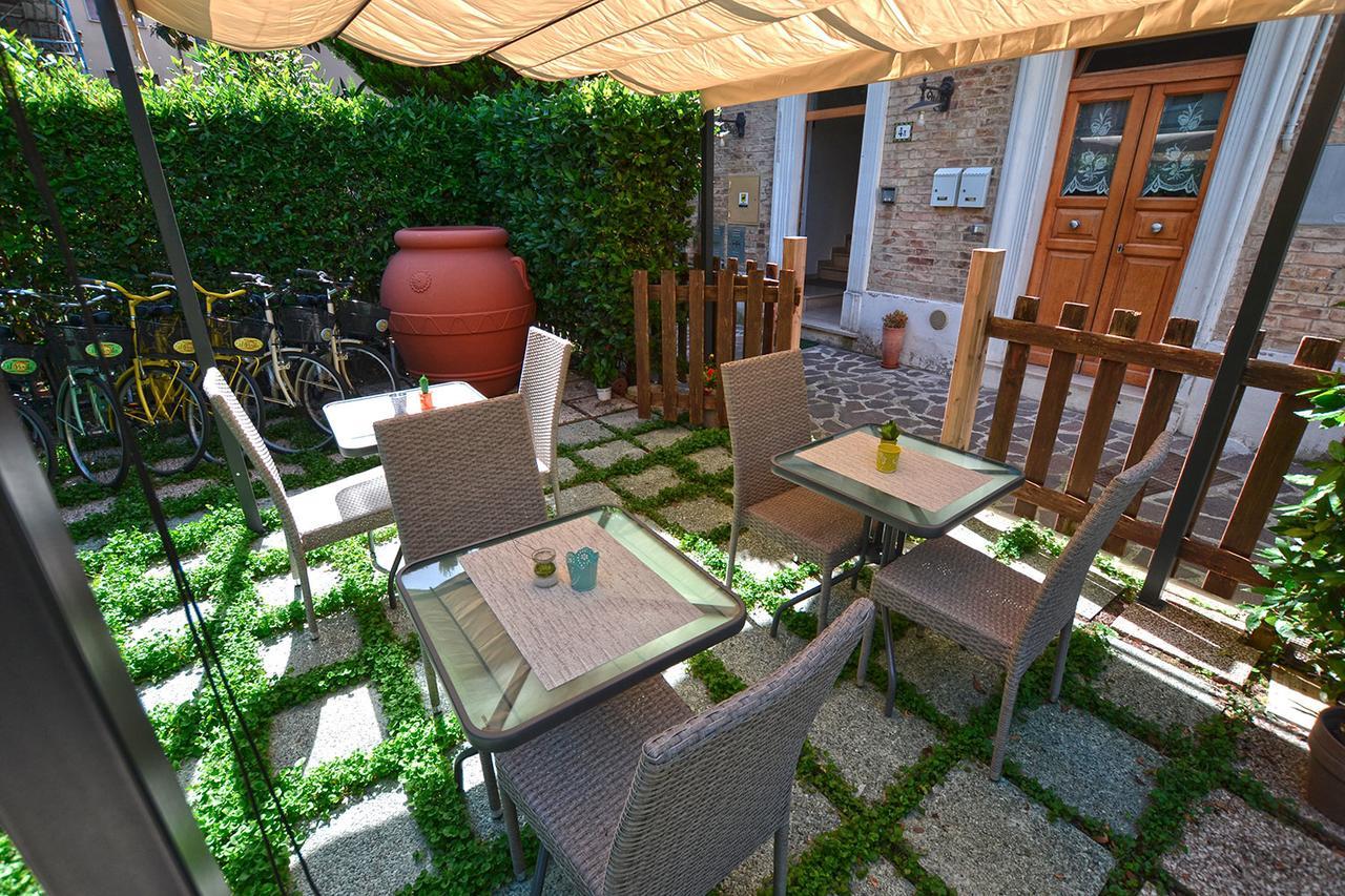Bed & Breakfast Il Vicolo San Benedetto del Tronto Exterior photo